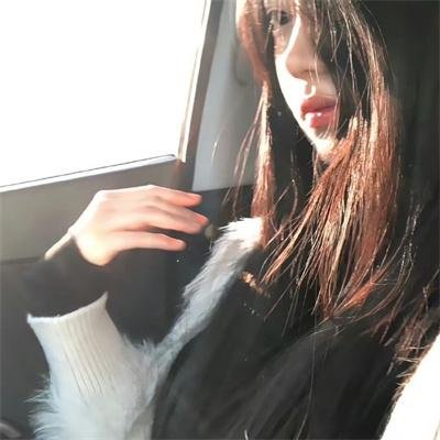 在阳光下腐烂